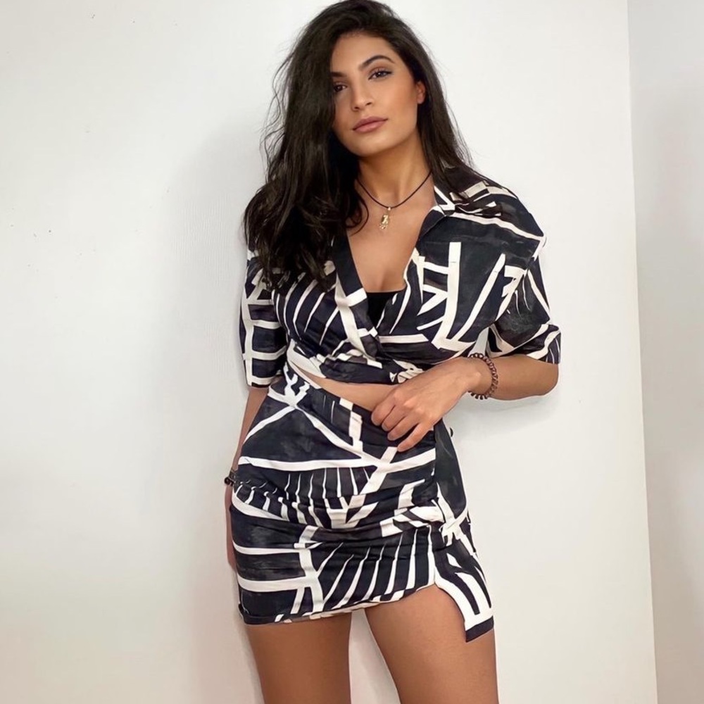 Zara 2 Piece Crop Top and Draped Printed Skirt - Picture 5 of 16